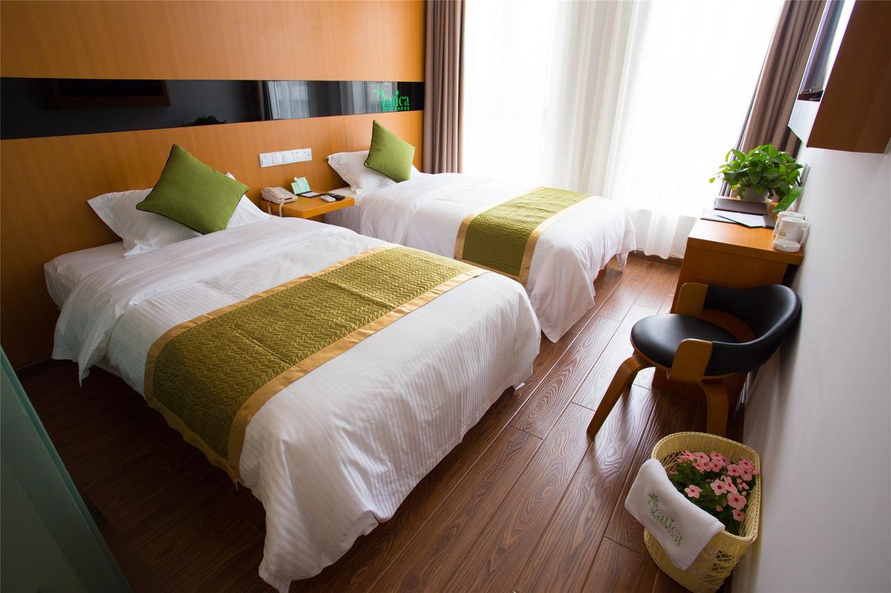 Hotel Vatica Pudong Airport Huaxia 3*