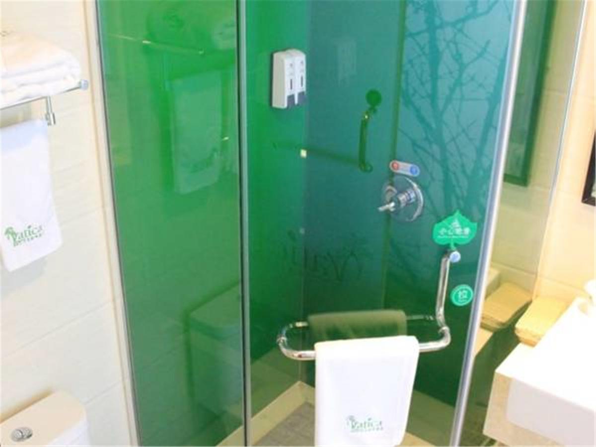 Vatica Pudong Airport Huaxia Hotel 3*