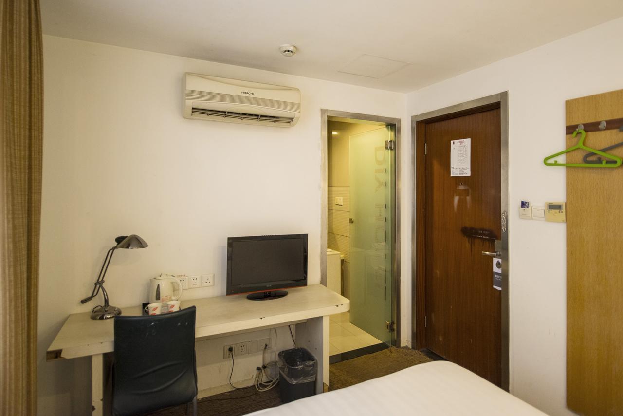 Qibao Ancient Town Qixin Road Hotel