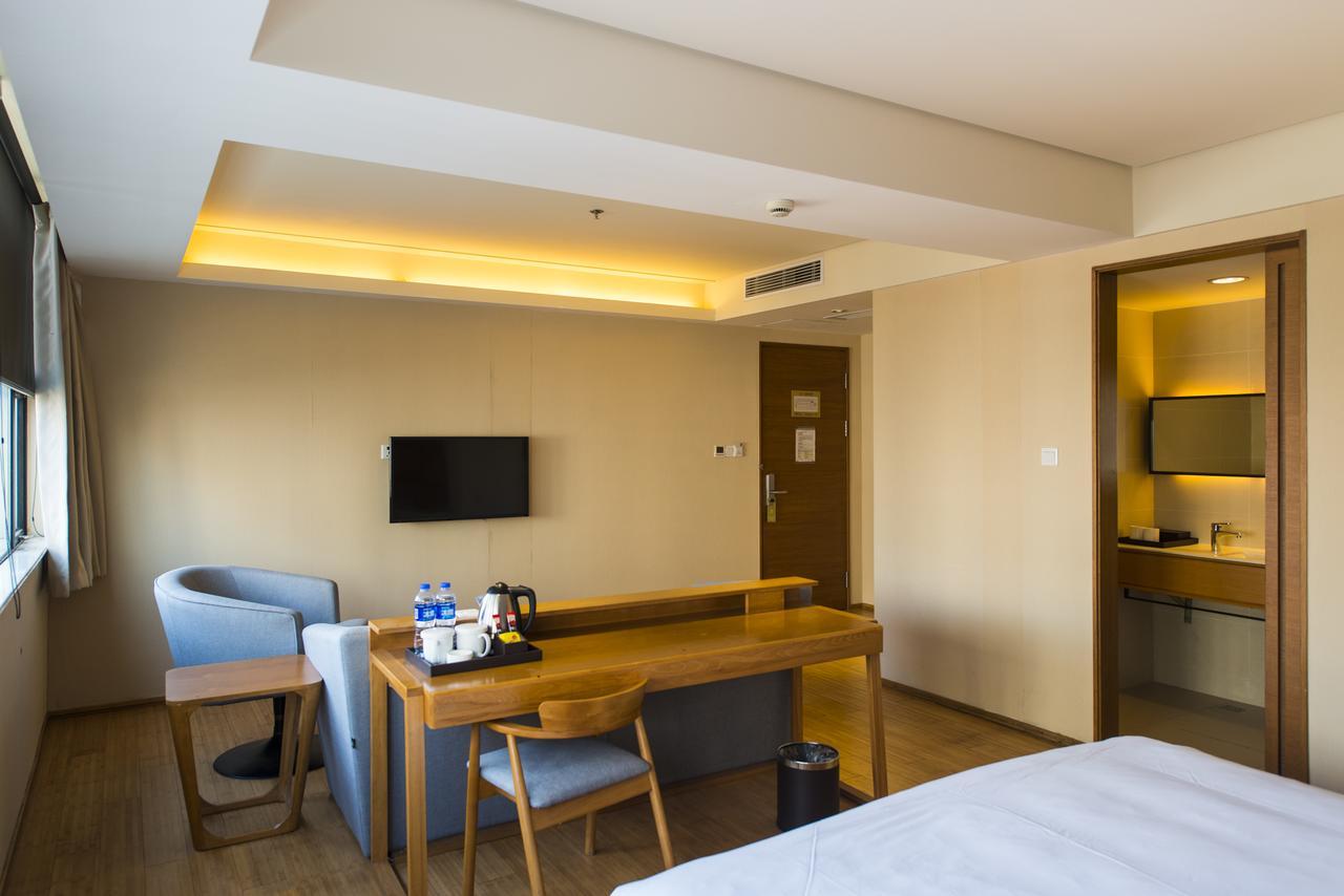 Ji Jiangqiao Wanda Plaza 3*