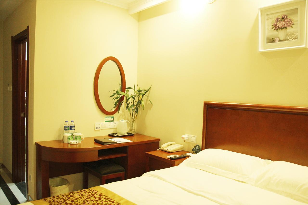 Greentree Baoshan 128 Memorial Road Tonghe Road Shell