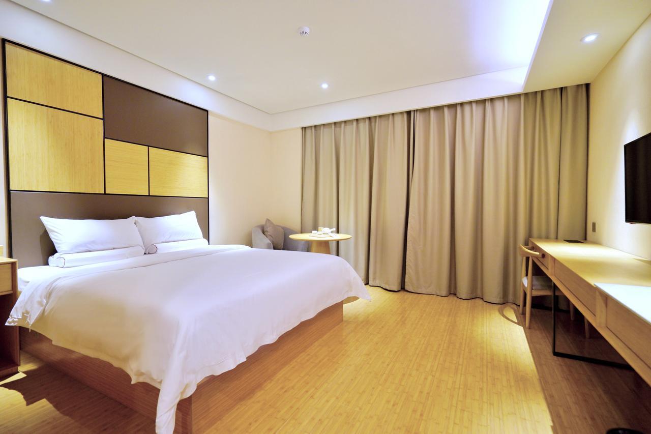 Ji Hongqiao Airport Huqingping Highway 4*