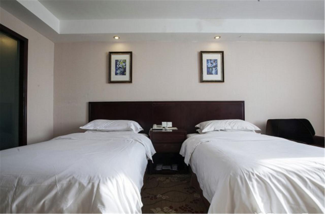Otel Vienna 3 Expo Sanlin