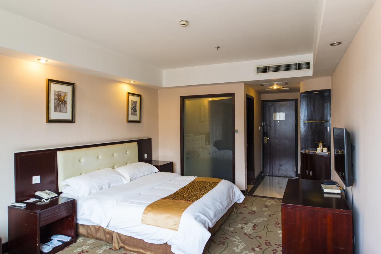 Vienna 3 Expo Sanlin Hotel 3*
