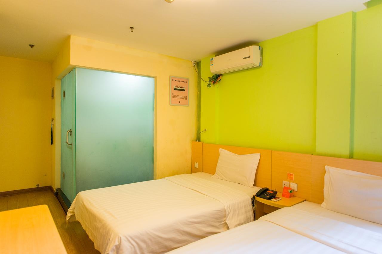 7days Daning International Commercial Plaza Yanchang Subway Station 2* Shanghai