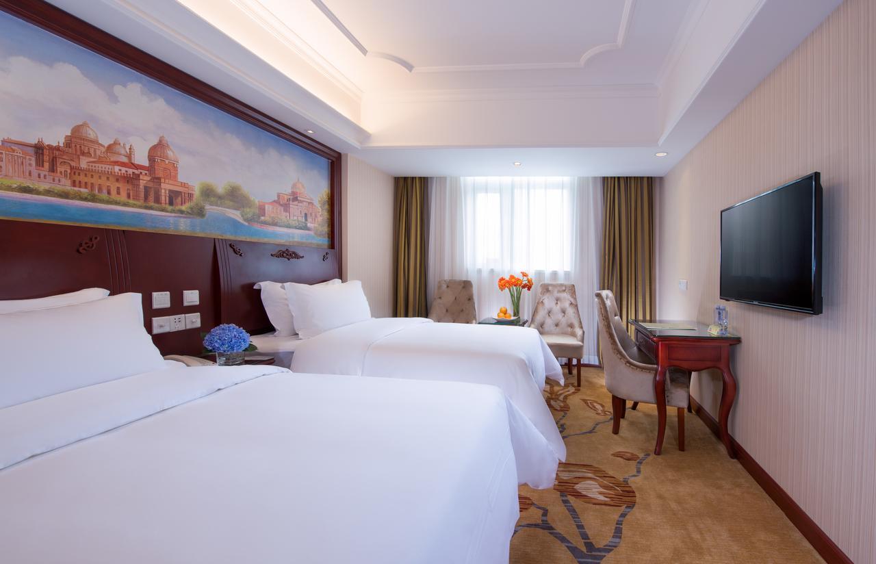 Otel Vienna 3 Expo Sanlin