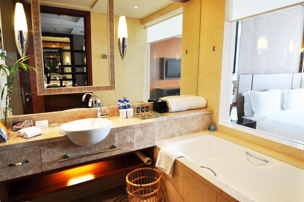 Howard Johnson Caida Plaza 5* Shanghai