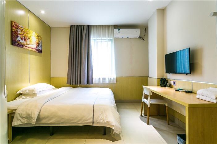 Hotel 100 Pudong Airport 2*