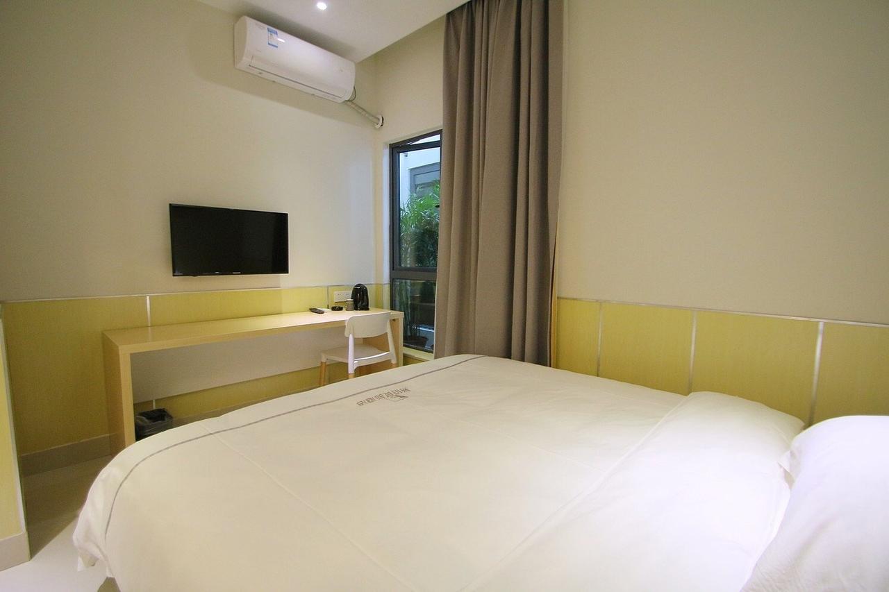 Hotel 100 Pudong Airport Shanghai