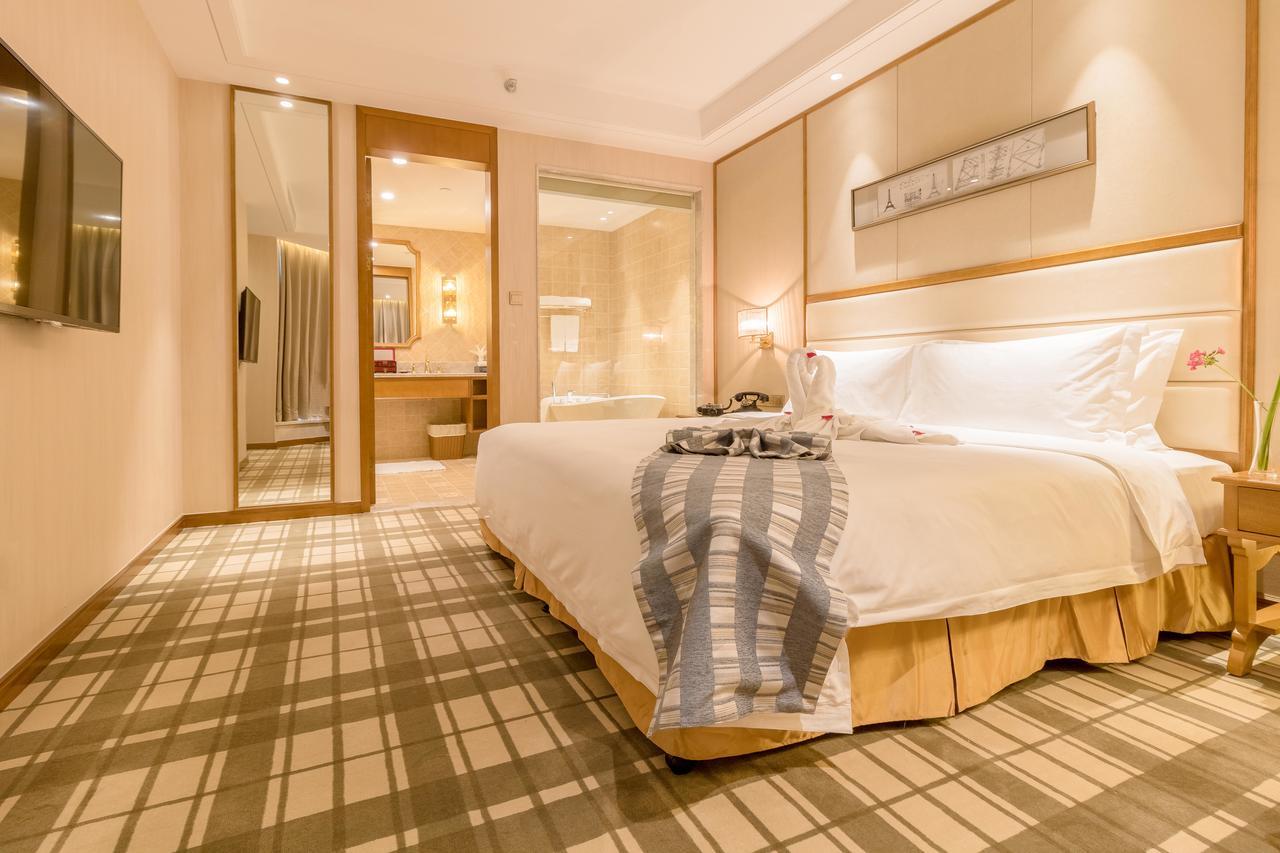 Fliport Garden 4*