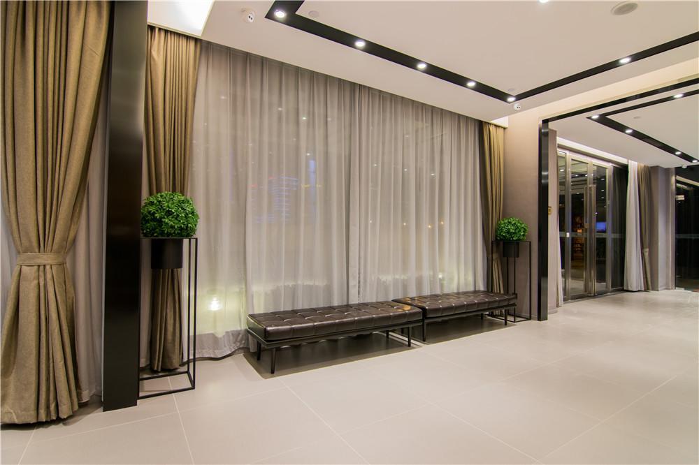 Business Trip Gold North Bund Dalian Road Metro Station Şanghay