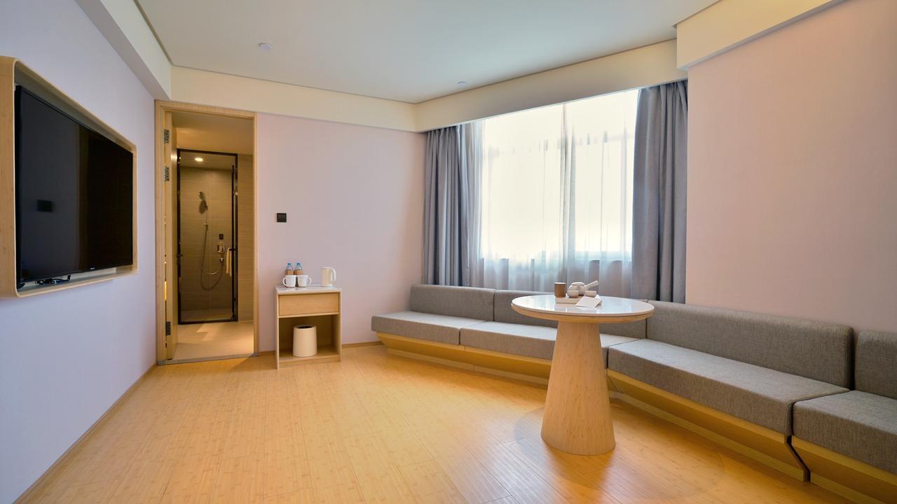 Ji Hongqiao National Convention And Exhibition Center Huaxiang Road 3* Shanghai