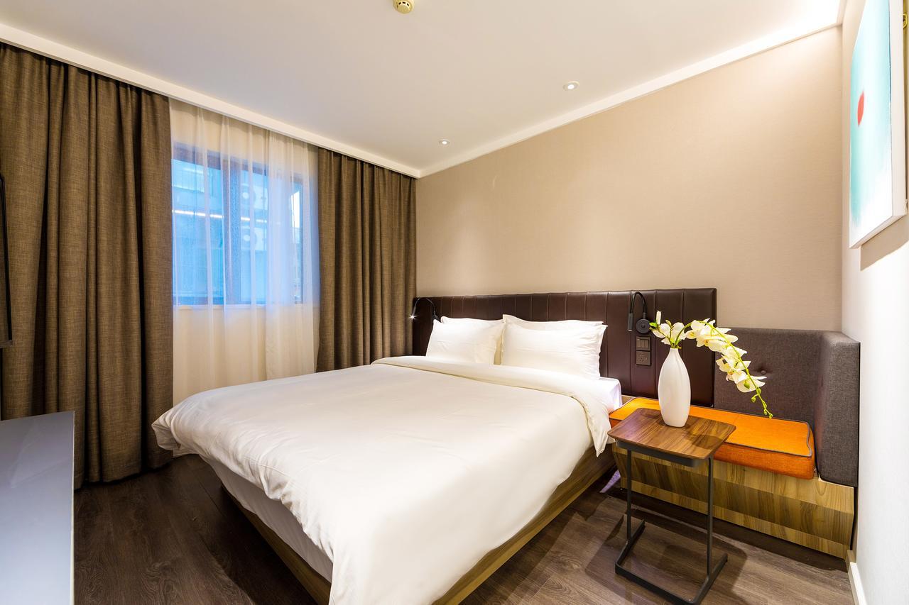 Hanting Premium Hotel Shanghai Dapu Bridge Riyueguang Shopping Mall Hotel