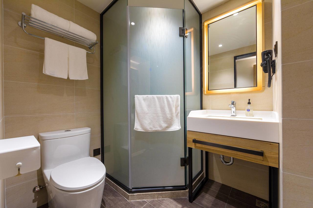 Hanting Premium Hotel Shanghai Dapu Bridge Riyueguang Shopping Mall Hotel Shanghai