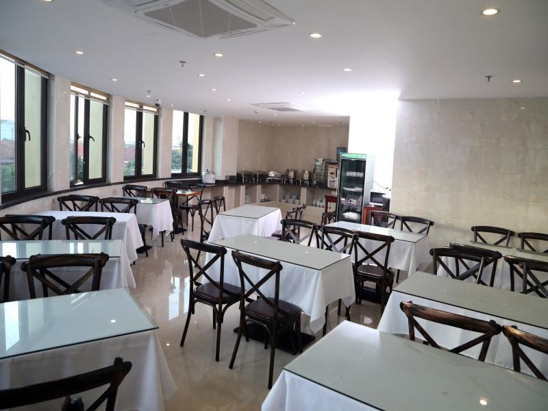 Greentree Pudong Airport Heqing Town Middle Huanqing Road Express Hotel 3*