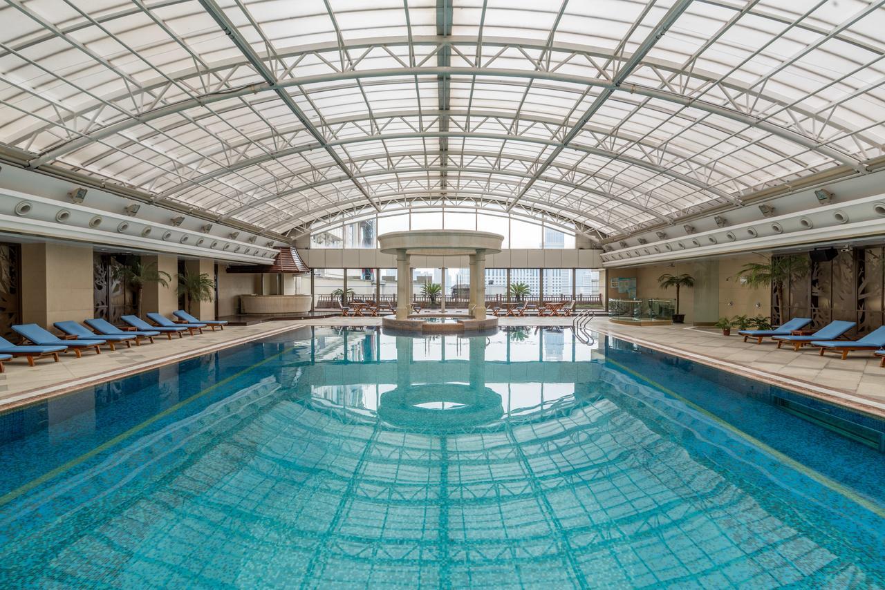 Radisson Blu New World 5*