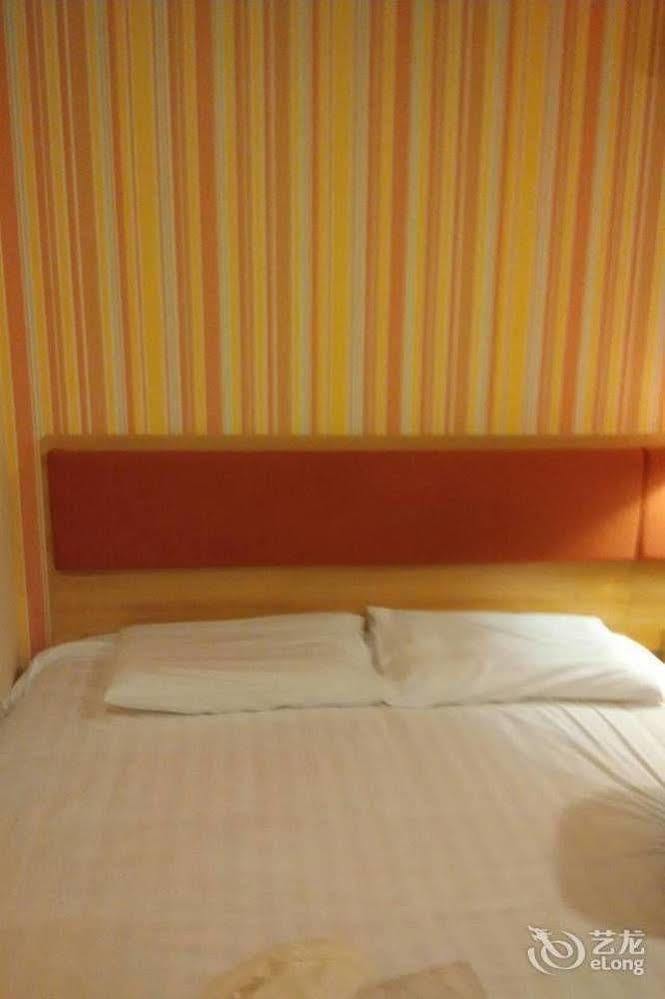 Hotel Century Park
