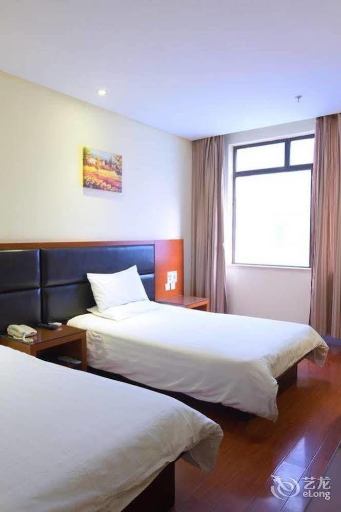 Hanting Express Lujiazui Minsheng Road Hotel Shanghai