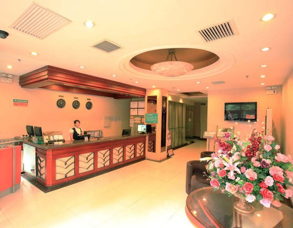 Greentree Dongming Road Subway Station Express 2* Shanghai