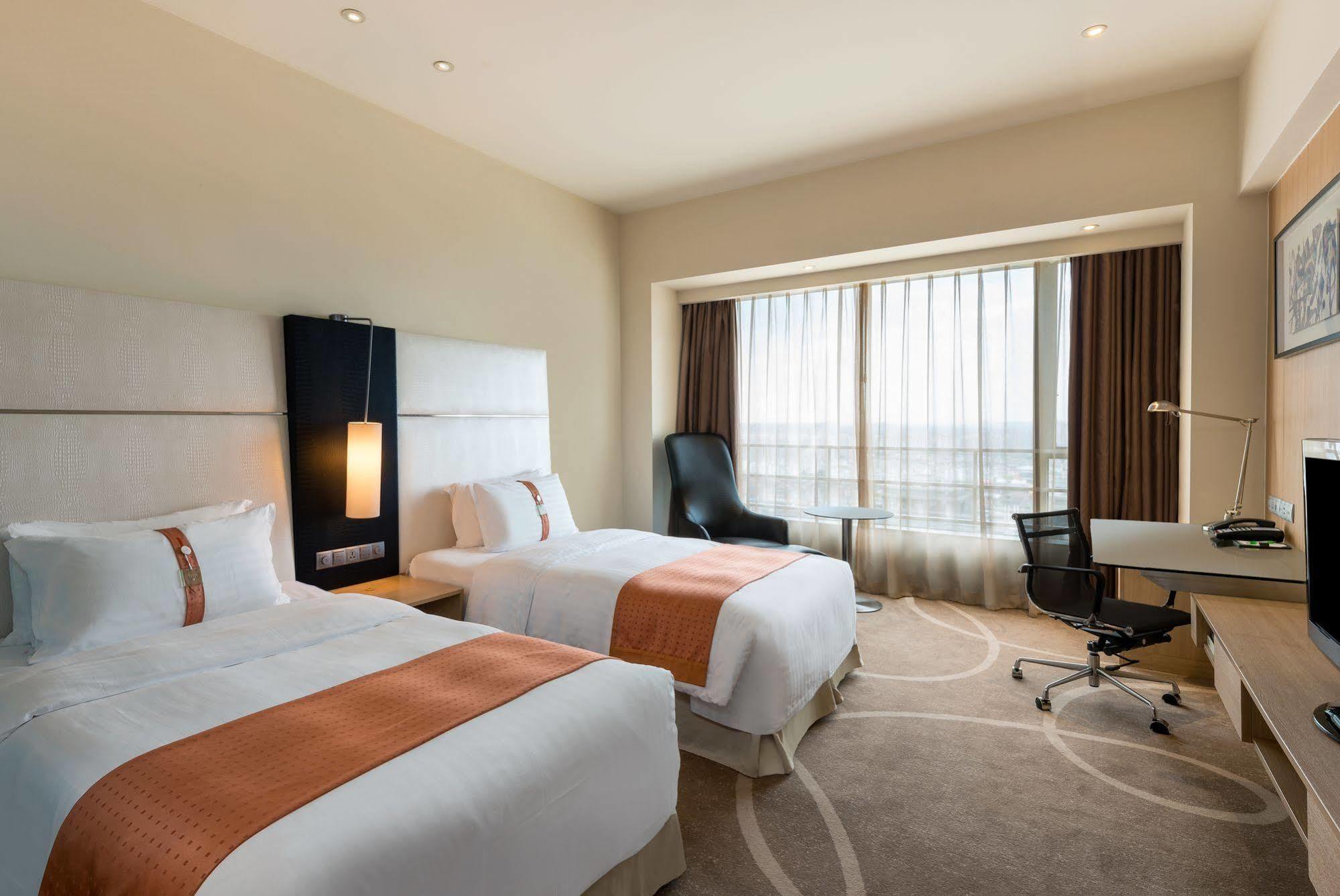 Hongqiao By Ihg Otel Şanghay