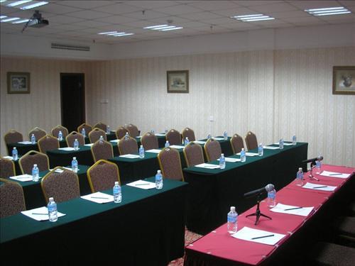 Airlines Travel Hotel（south Railway Station Branch) Hotel 4*