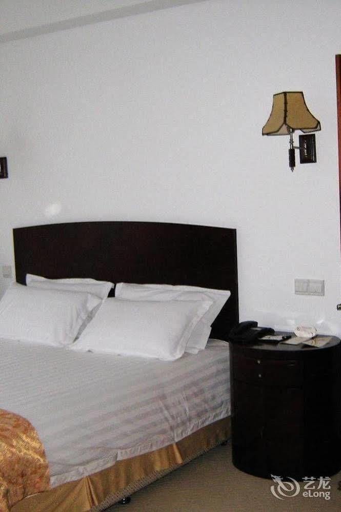 Dongtan International Conference Center 4*