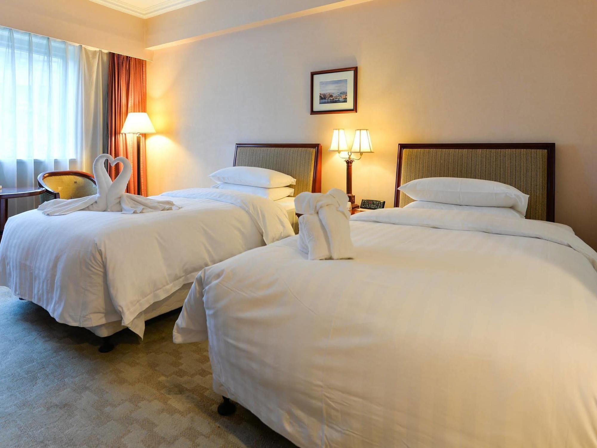 Luxemon Pudong 4*
