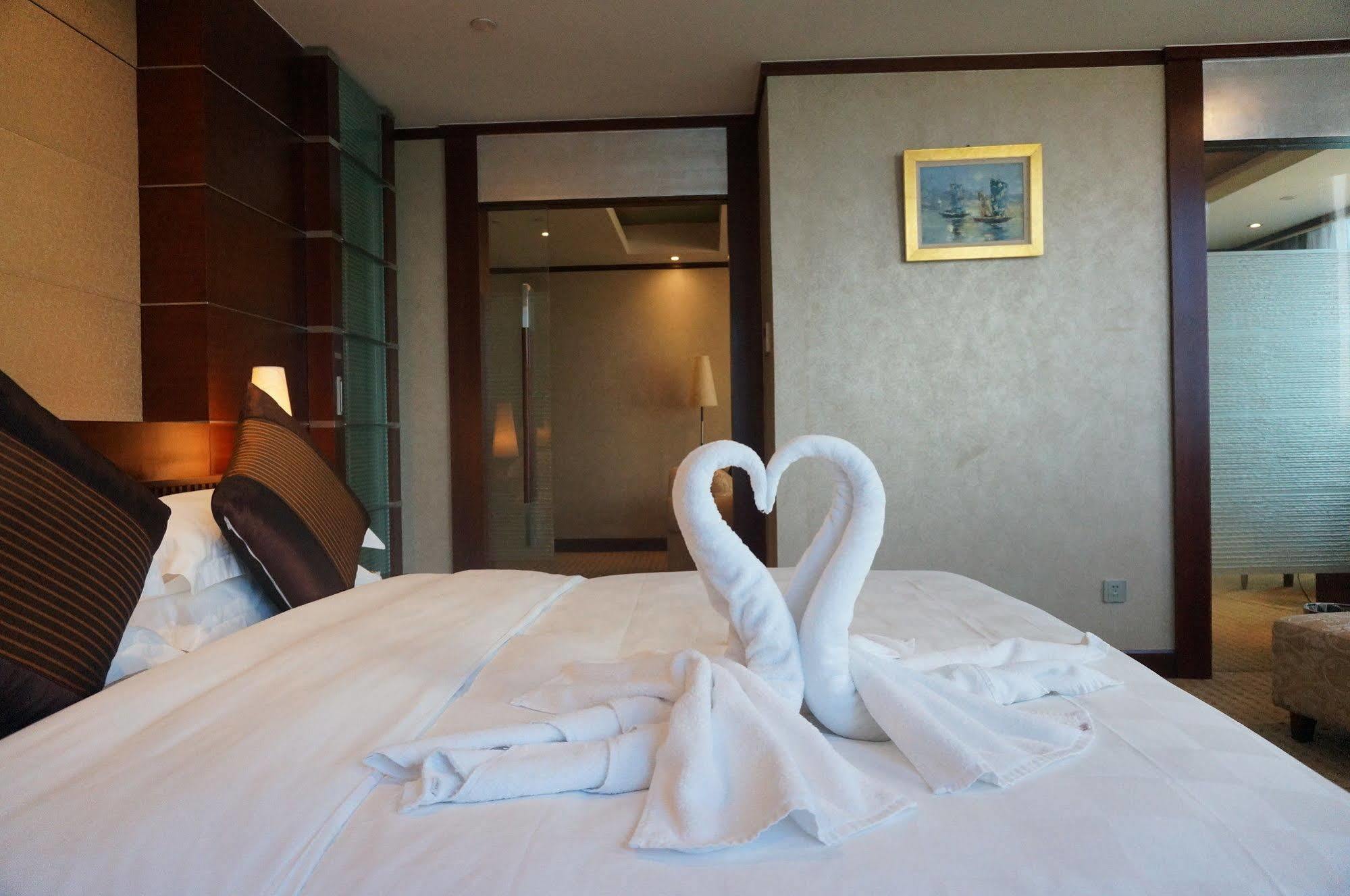 Luxemon Pudong Hotel
