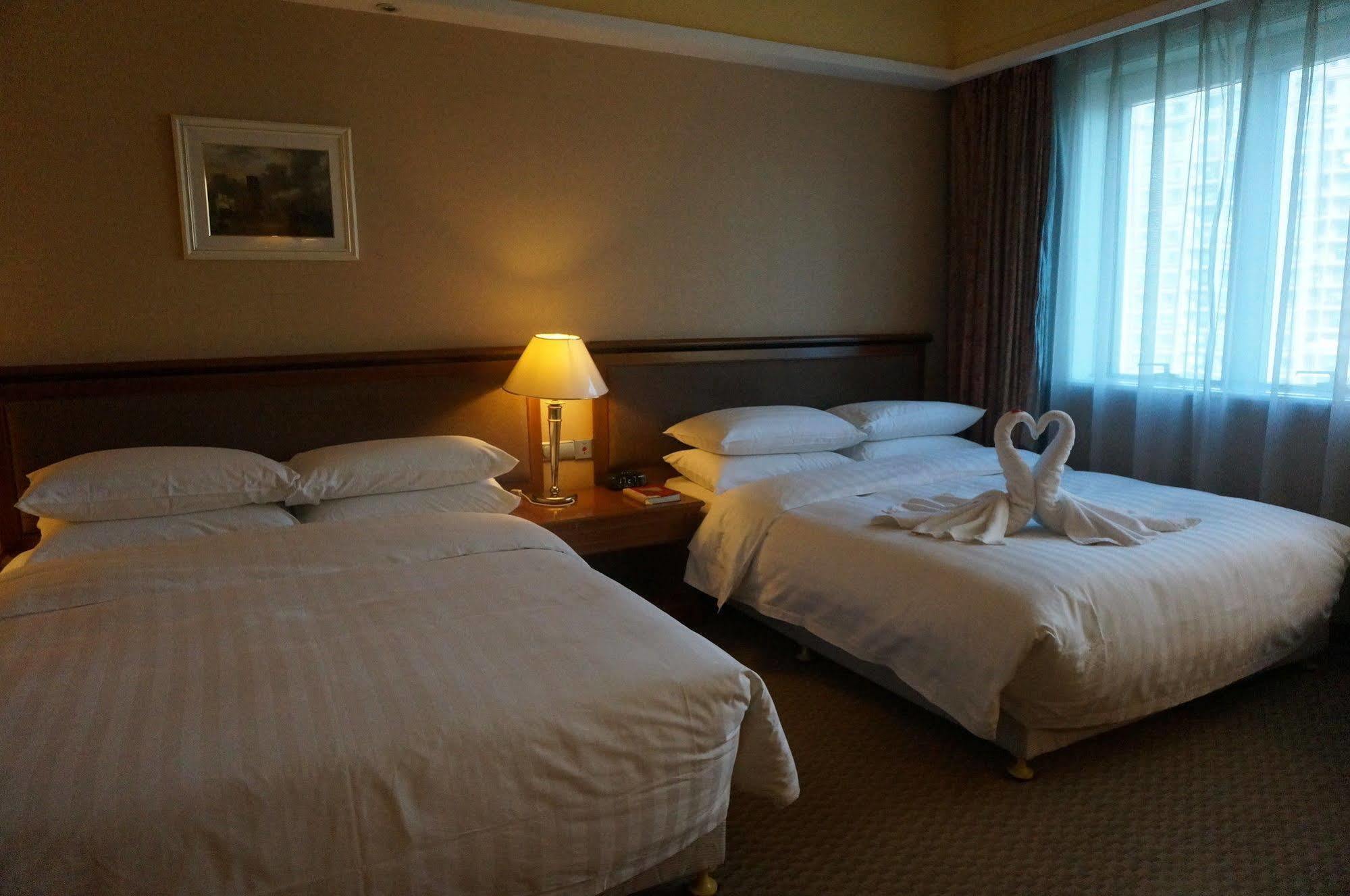 Luxemon Pudong 4*