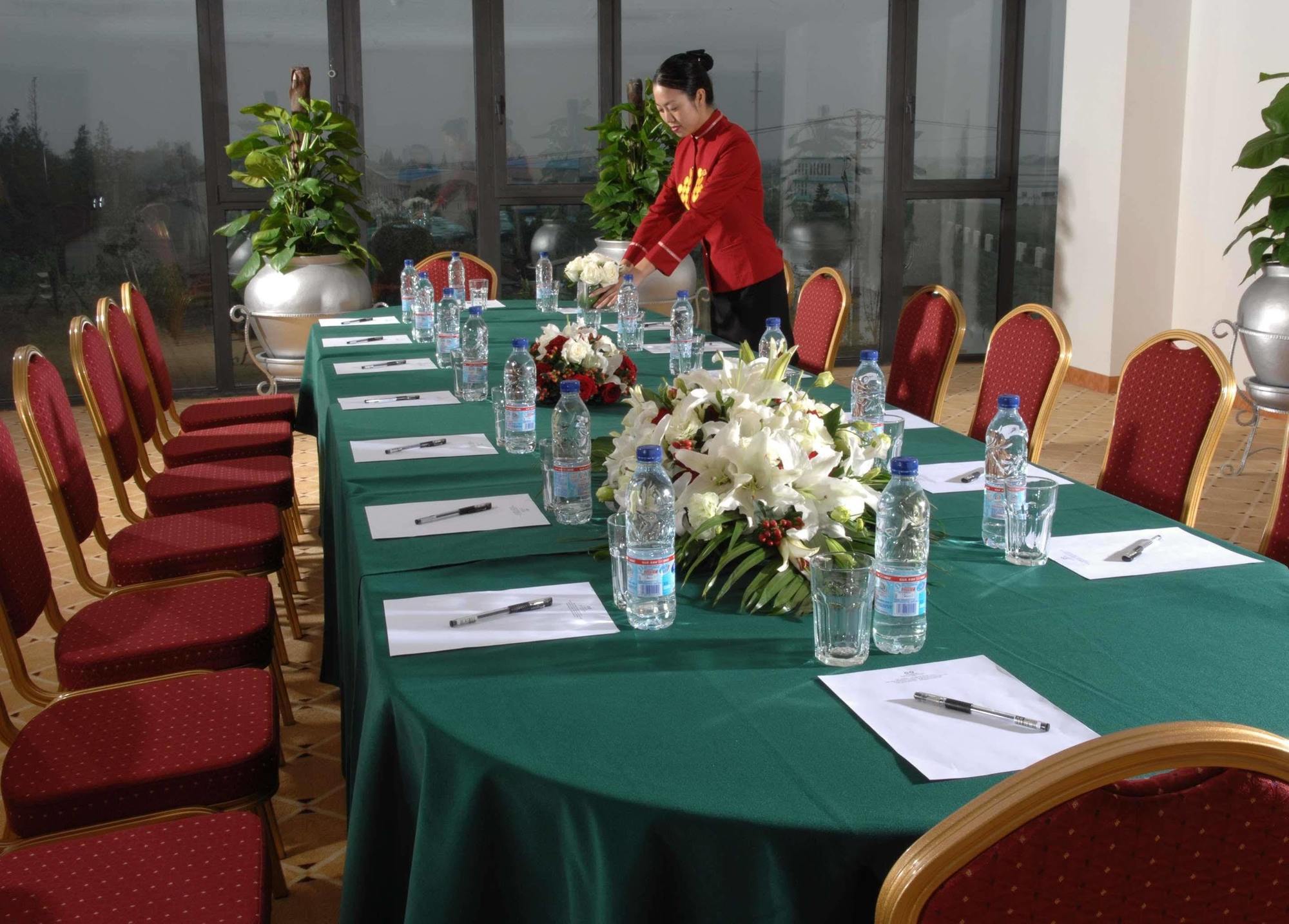 Gloria Plaza Kangqiao Hotel Shanghai