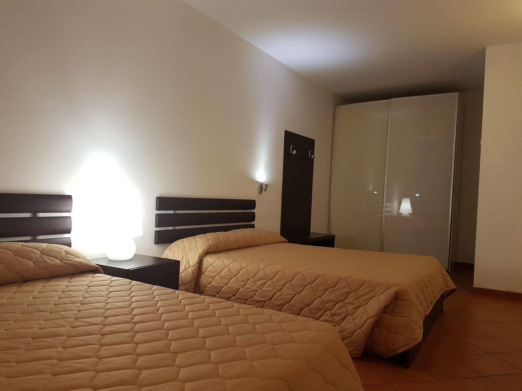 Holiday Nanjing Road By Ihg Hotel 5*