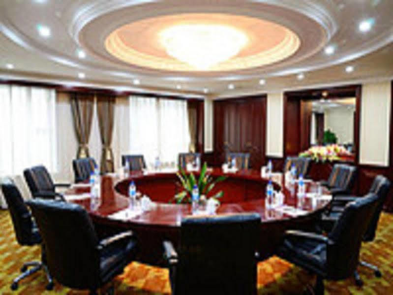 The Bund Riverside 4* Shanghai