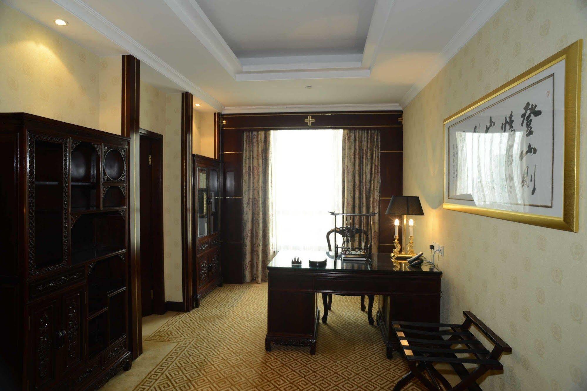 Hotel Pod The Bund Guangdong Road
