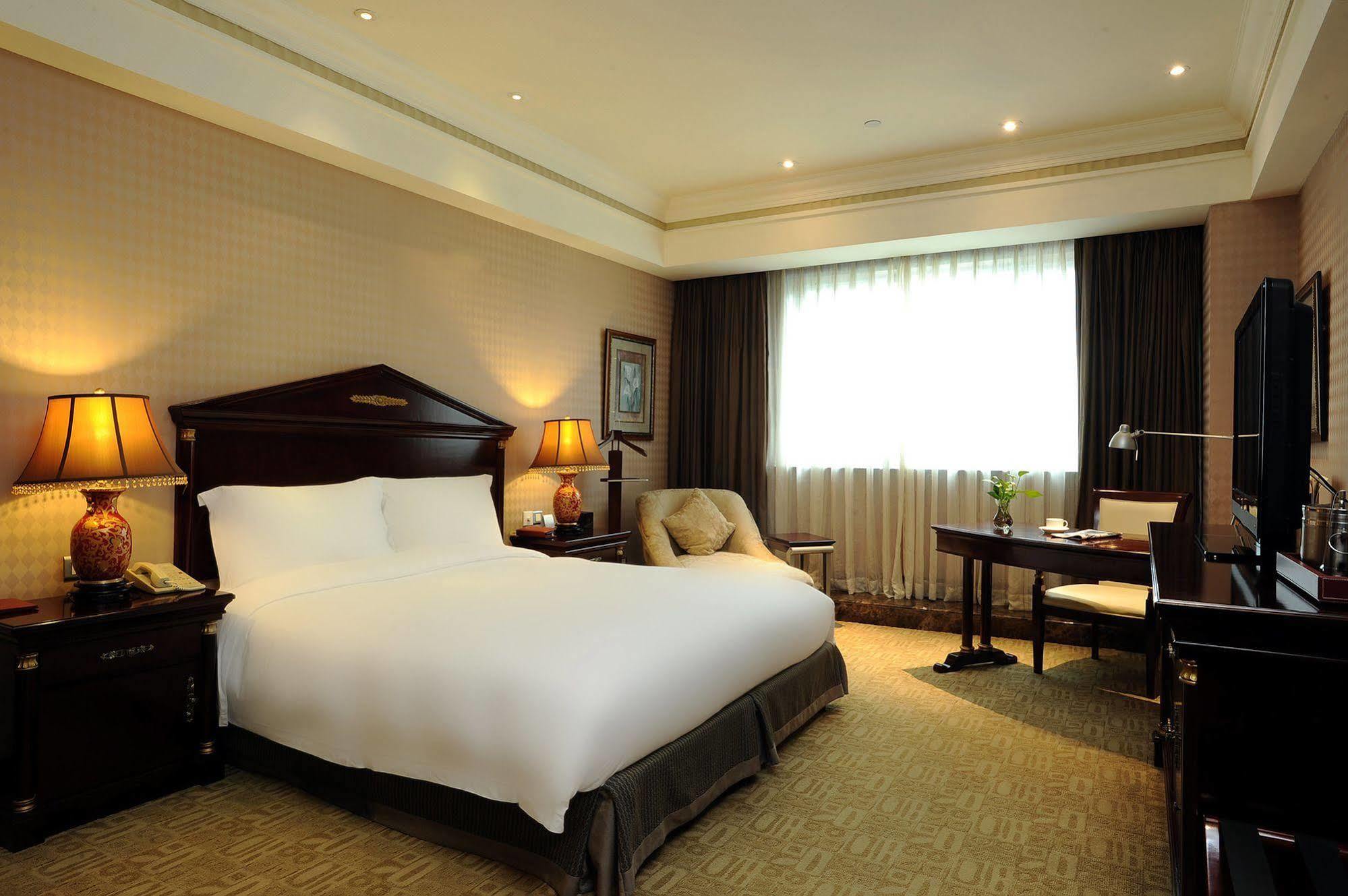 Majesty Plaza