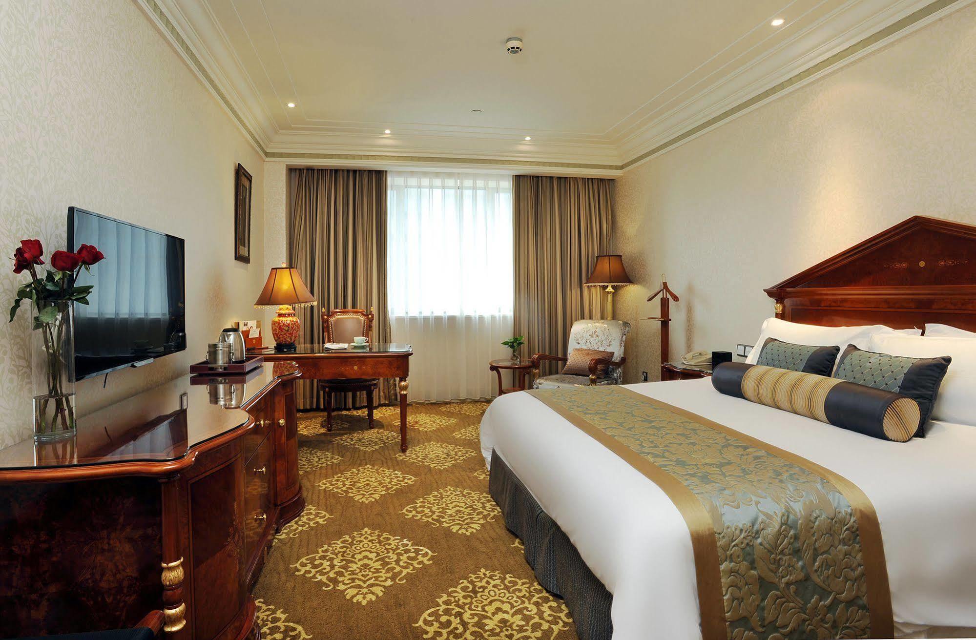 Hotel Majesty Plaza 5*