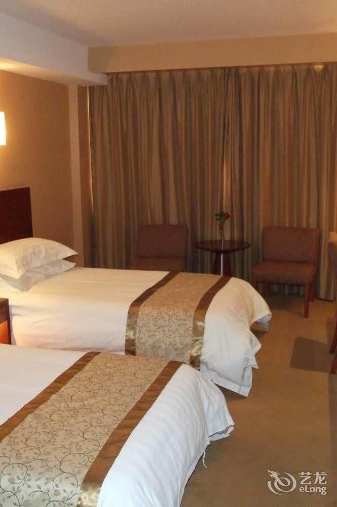 Radius International Swan Hotel 3*
