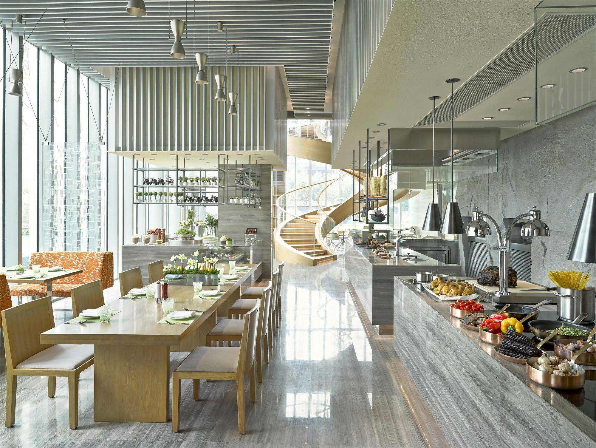 Hotel Jing An Shangri-la,