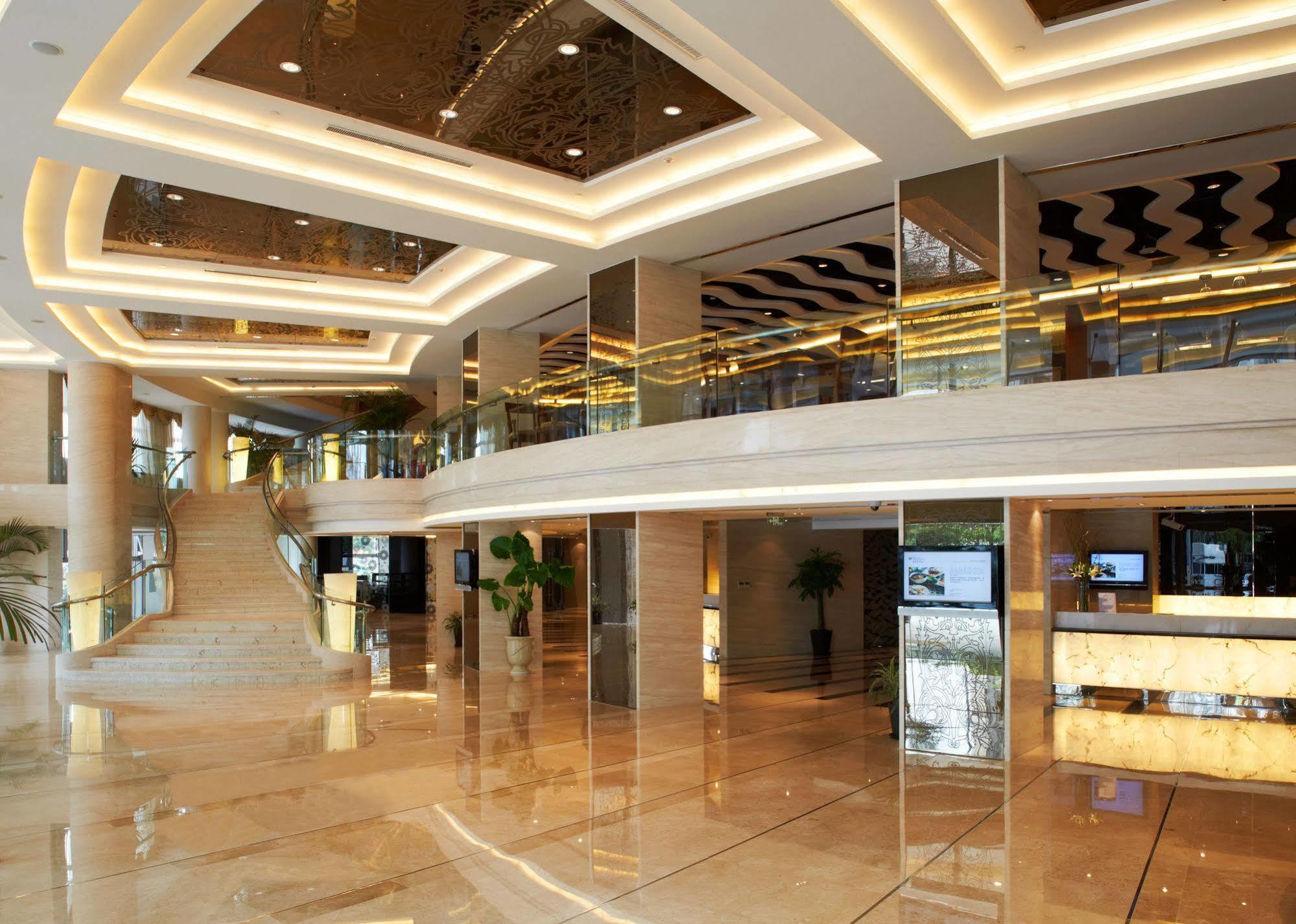 Regal Jinfeng 4*
