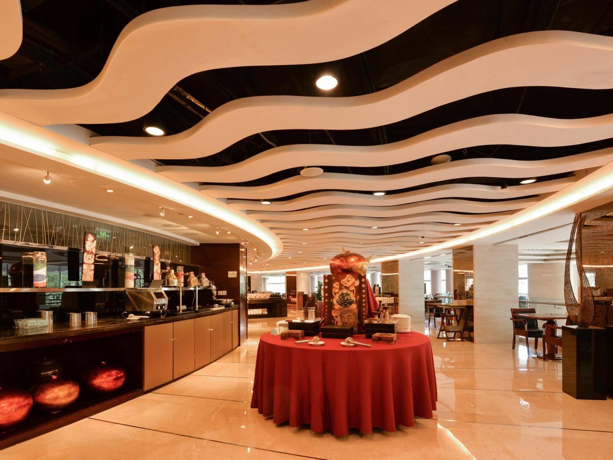 Regal Jinfeng 4* Shanghai
