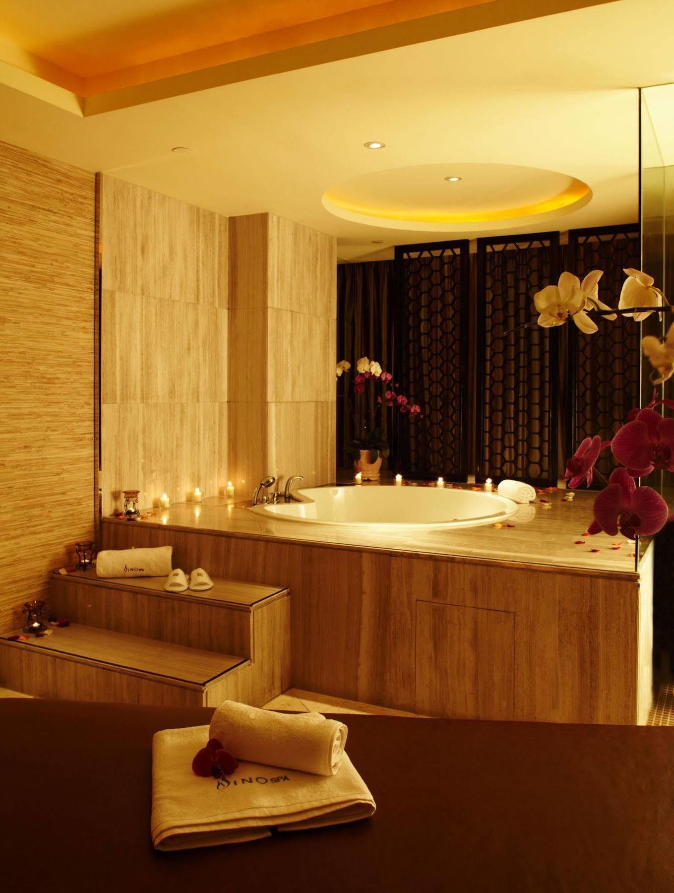 Hotel Regal Jinfeng 4*