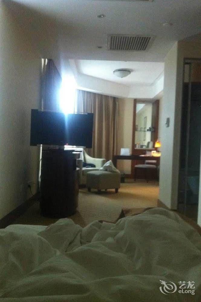 Metropark Jichen 4*