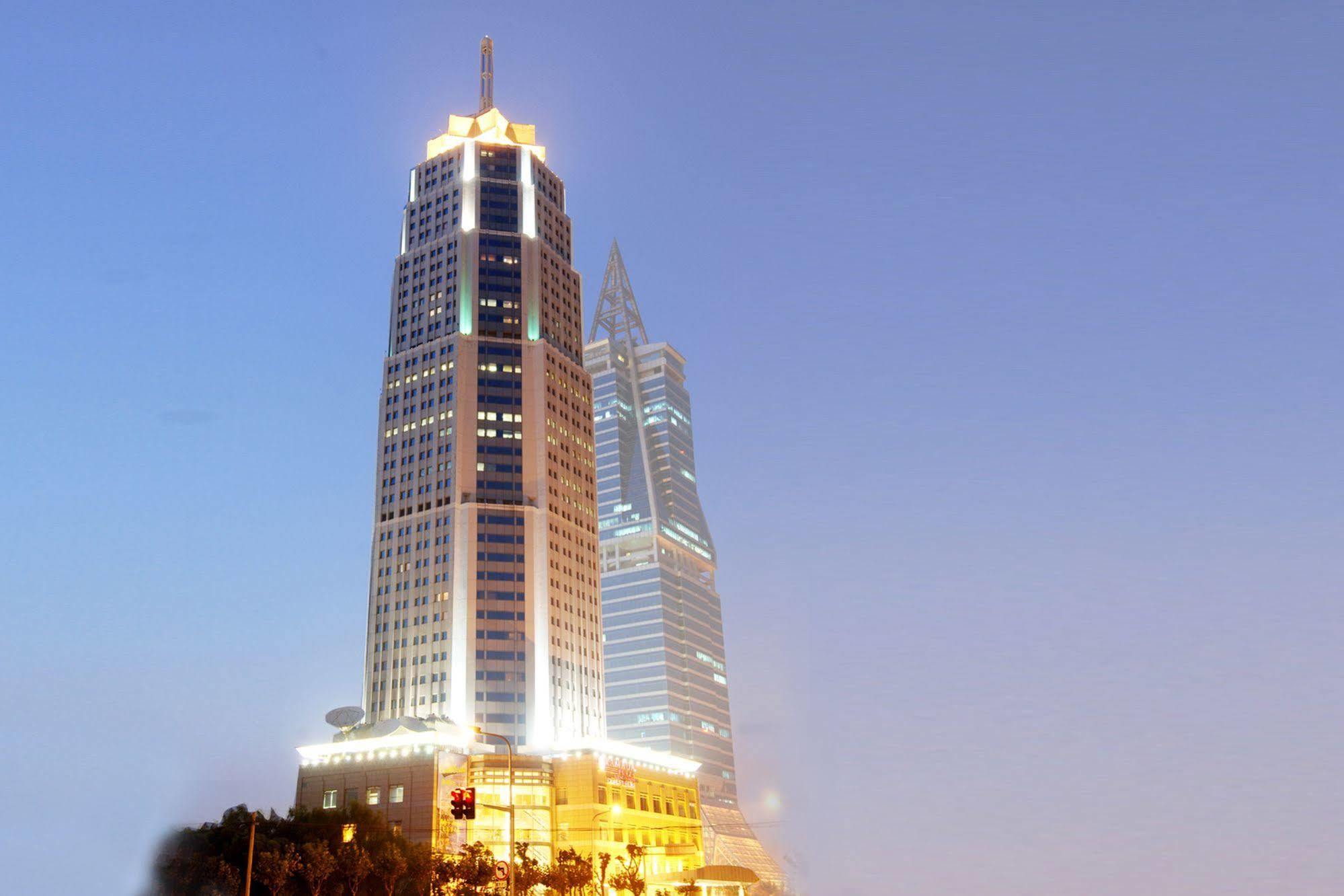 Ramada Plaza Pudong Hotel