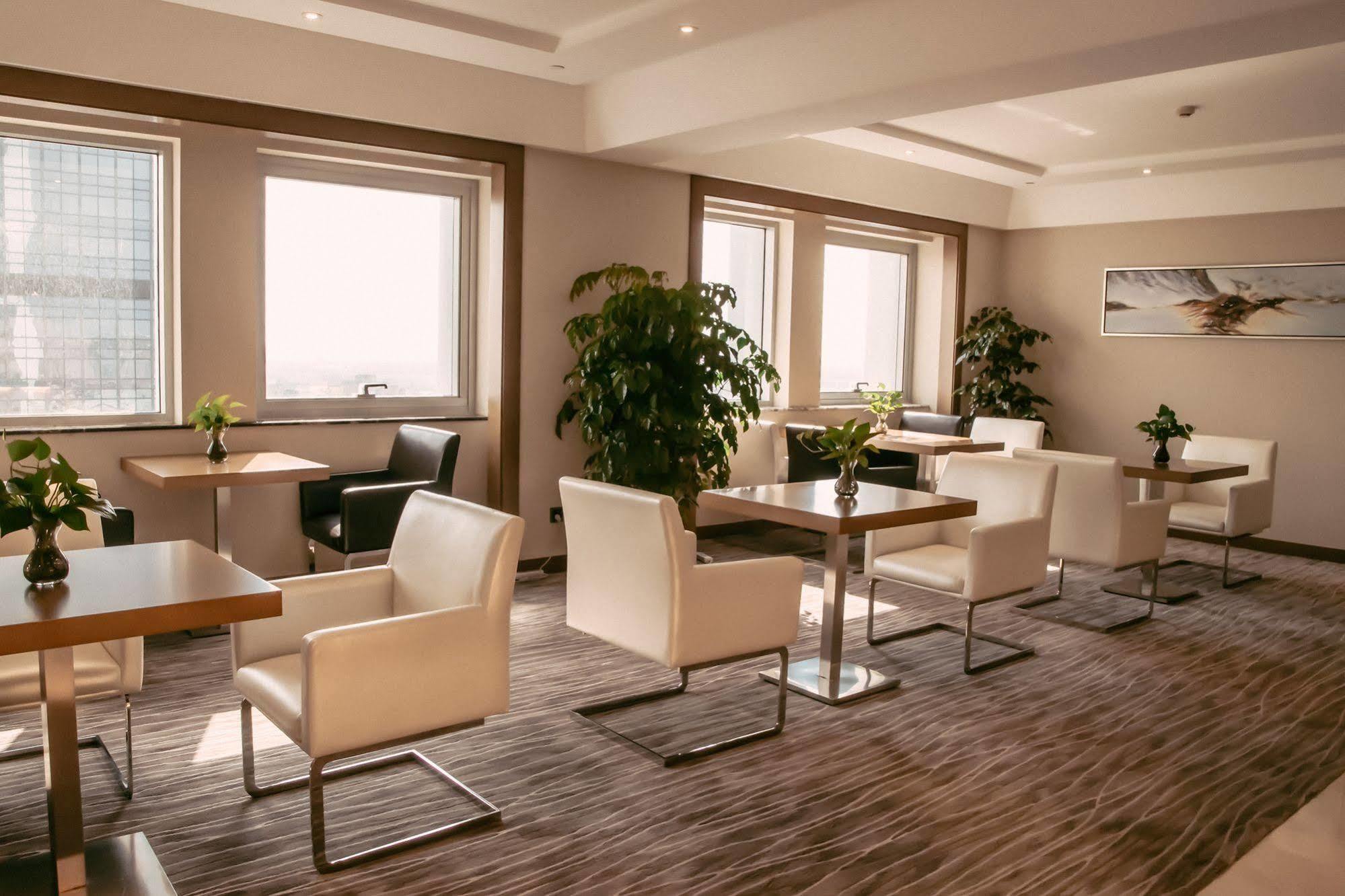 Ramada Plaza Pudong Hotel Shanghai