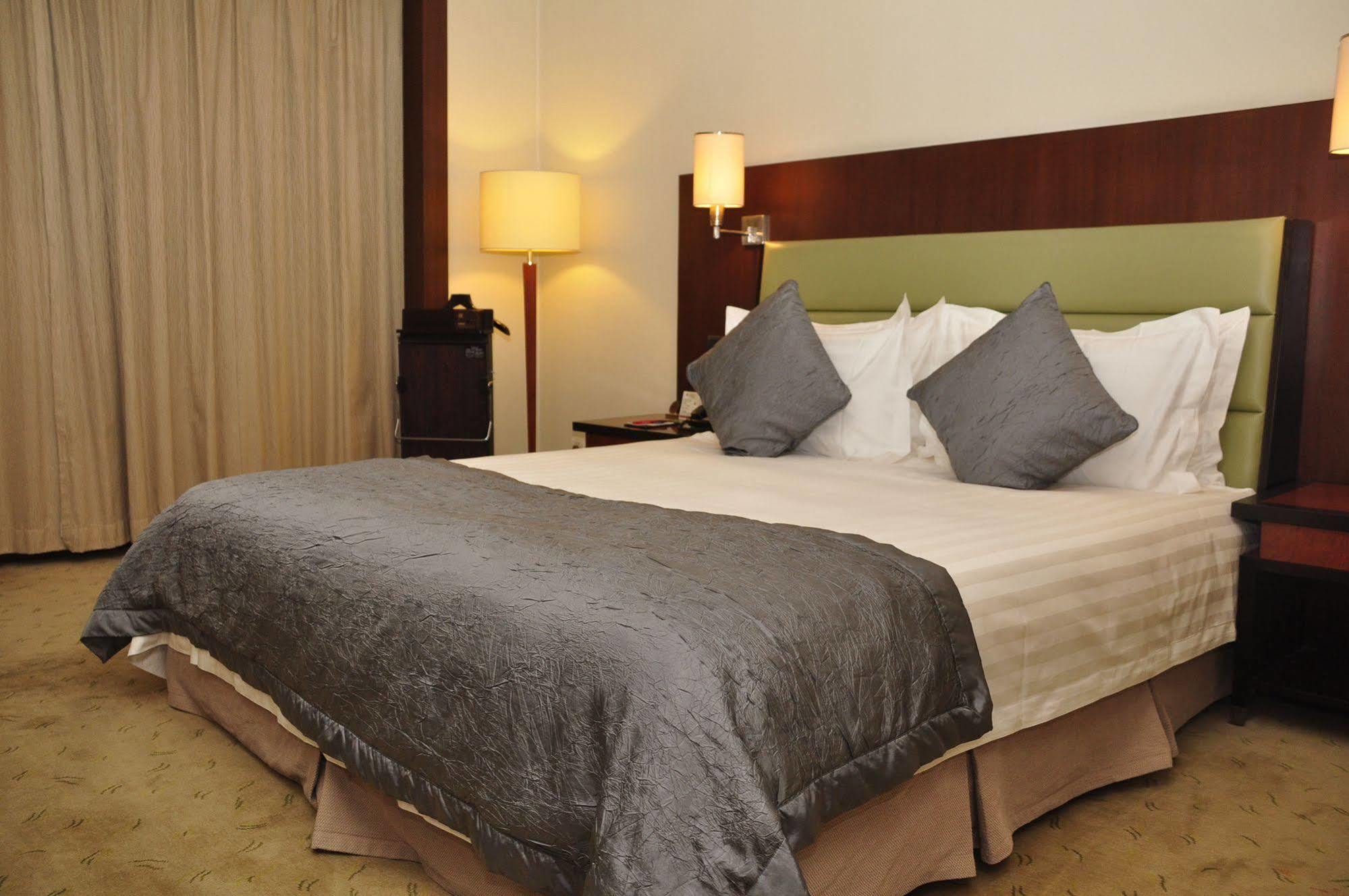 Ramada Plaza Pudong Shanghai