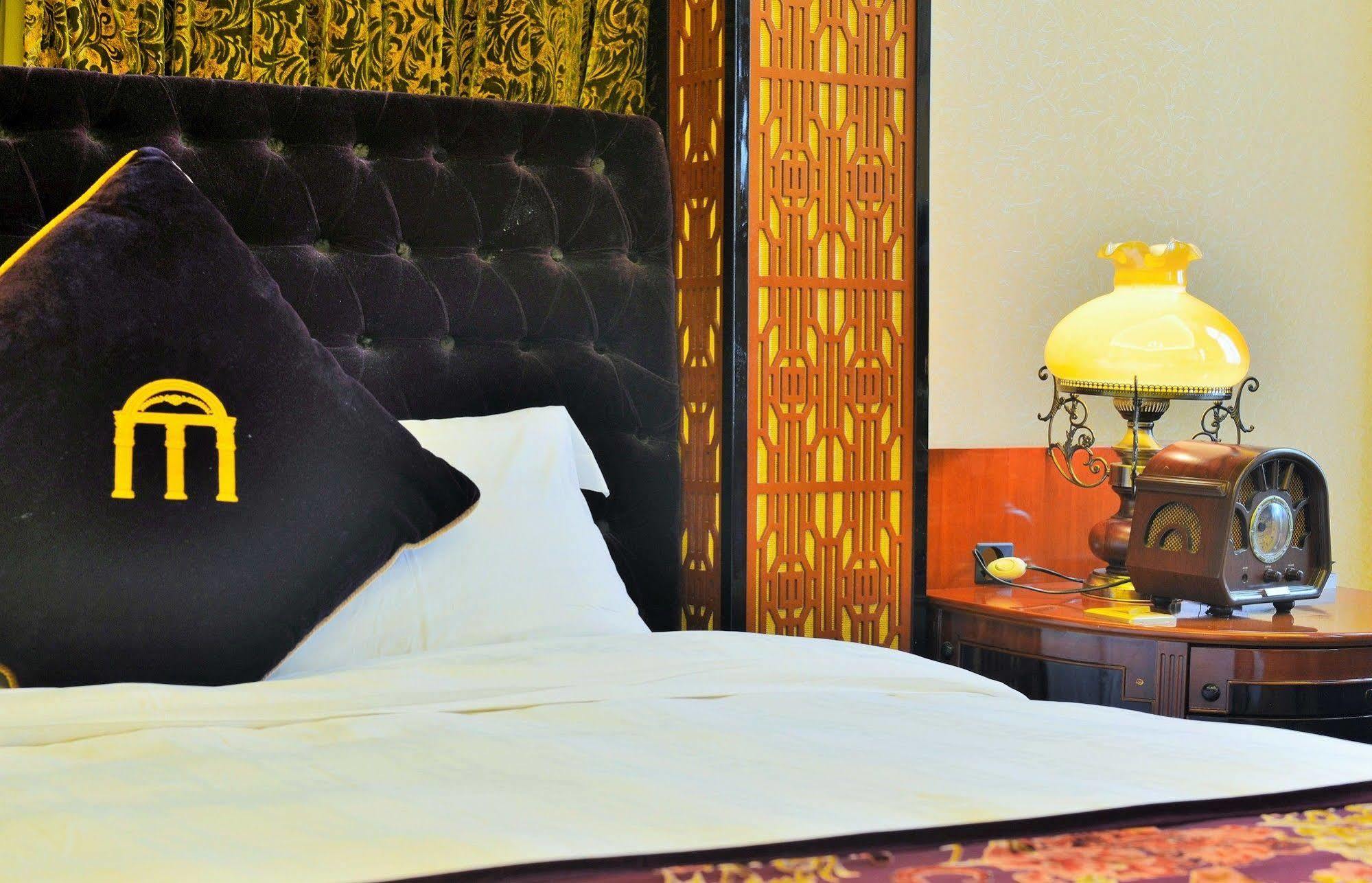 Mansion 5*