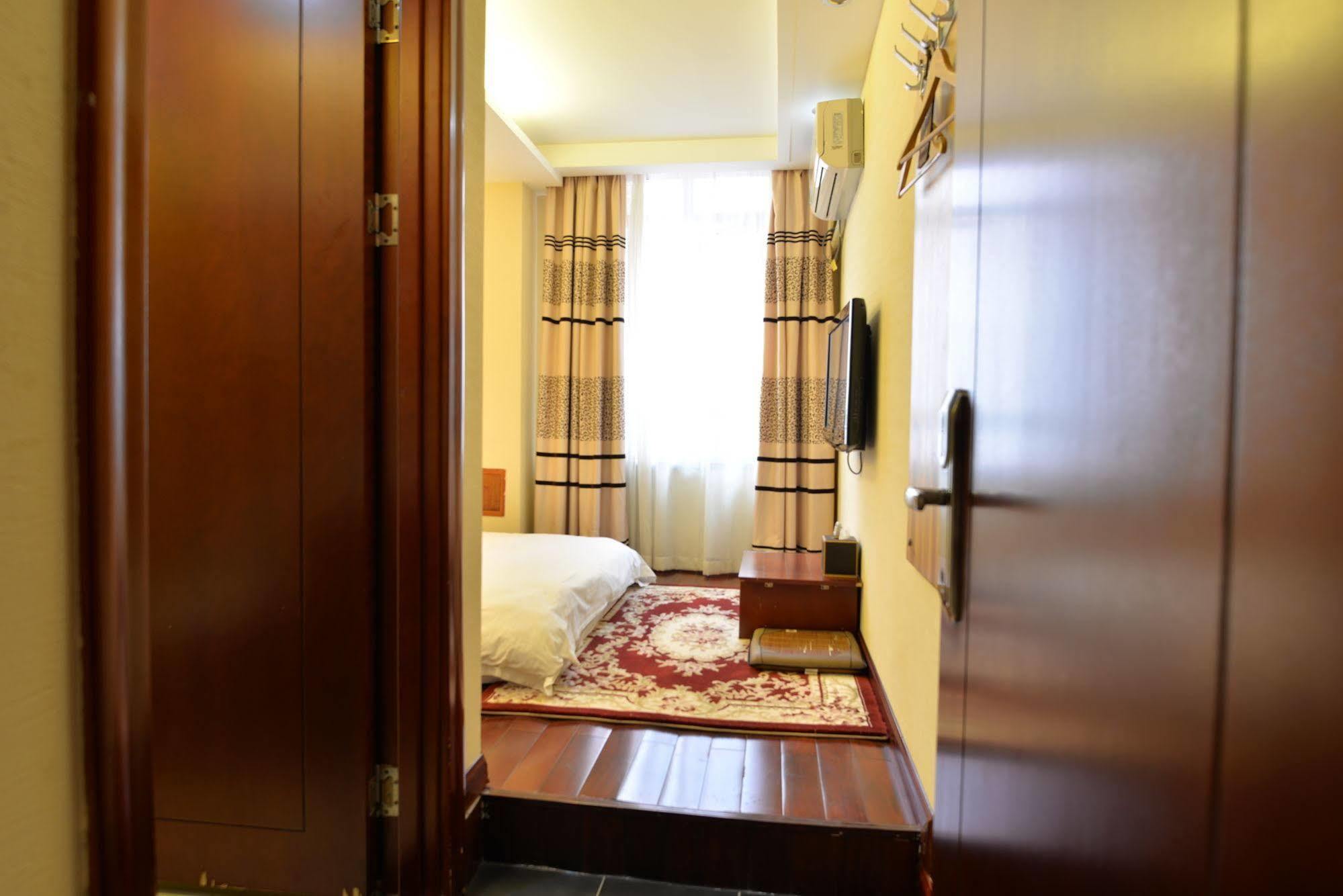 Irene Boutique - Jinshu Shop Hotel Shanghai