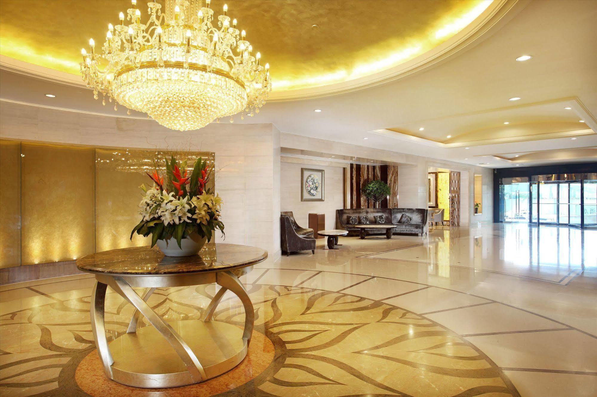 Hotel Dijing 4*