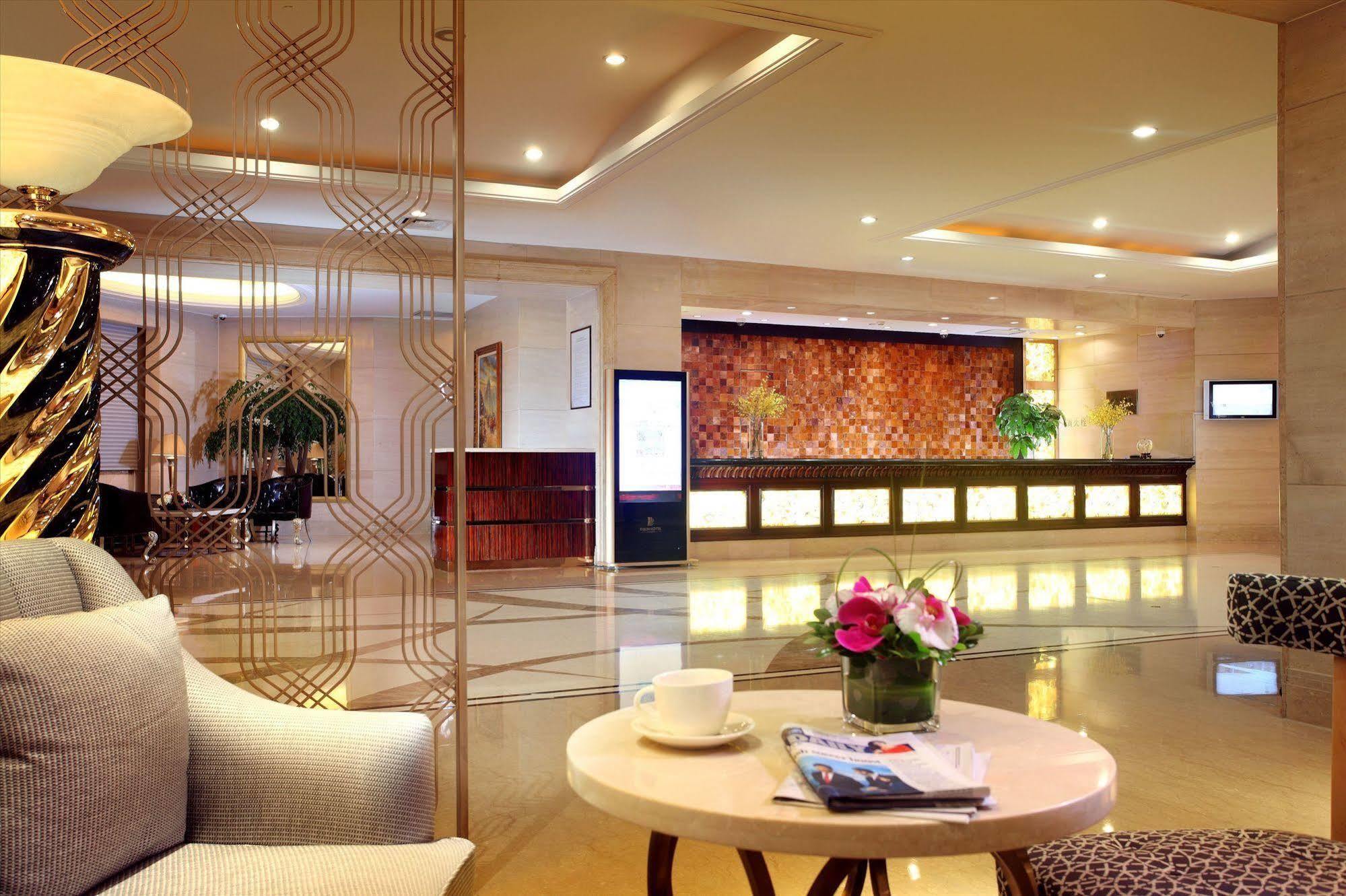 Hotel Dijing 4*