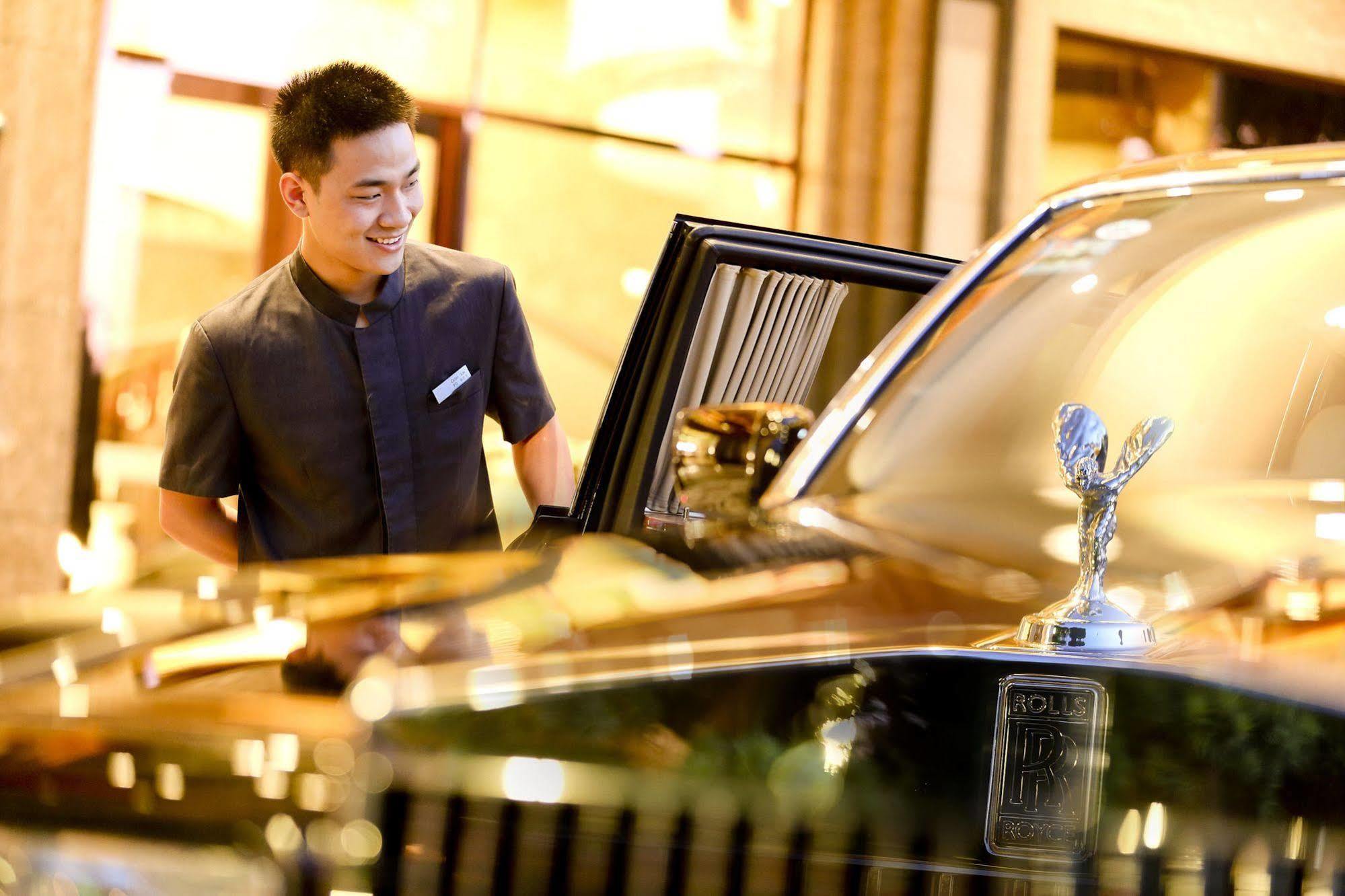 Royal International - Pudong International Airport 5* Şanghay