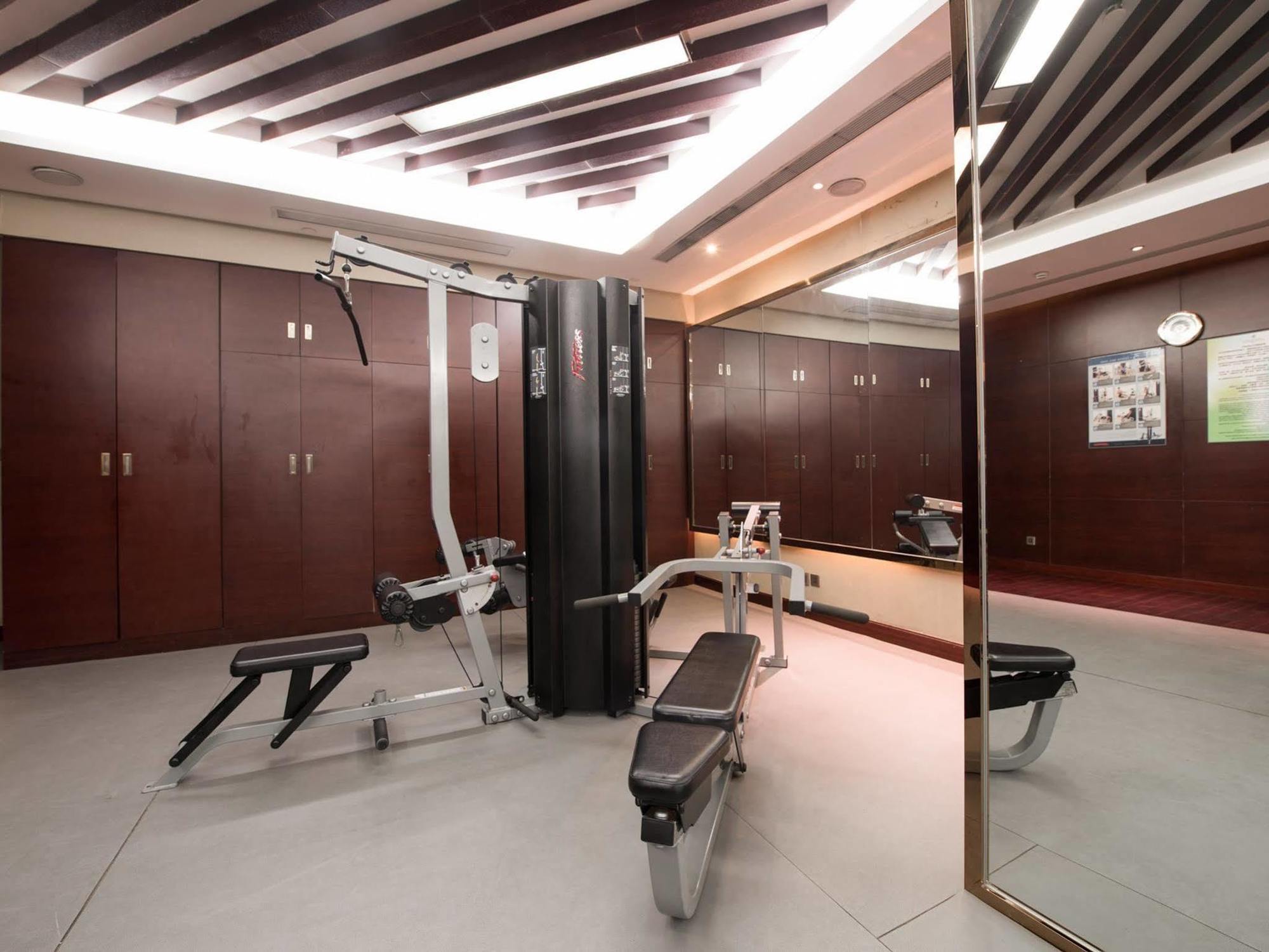 Royal International - Pudong International Airport Otel 5*